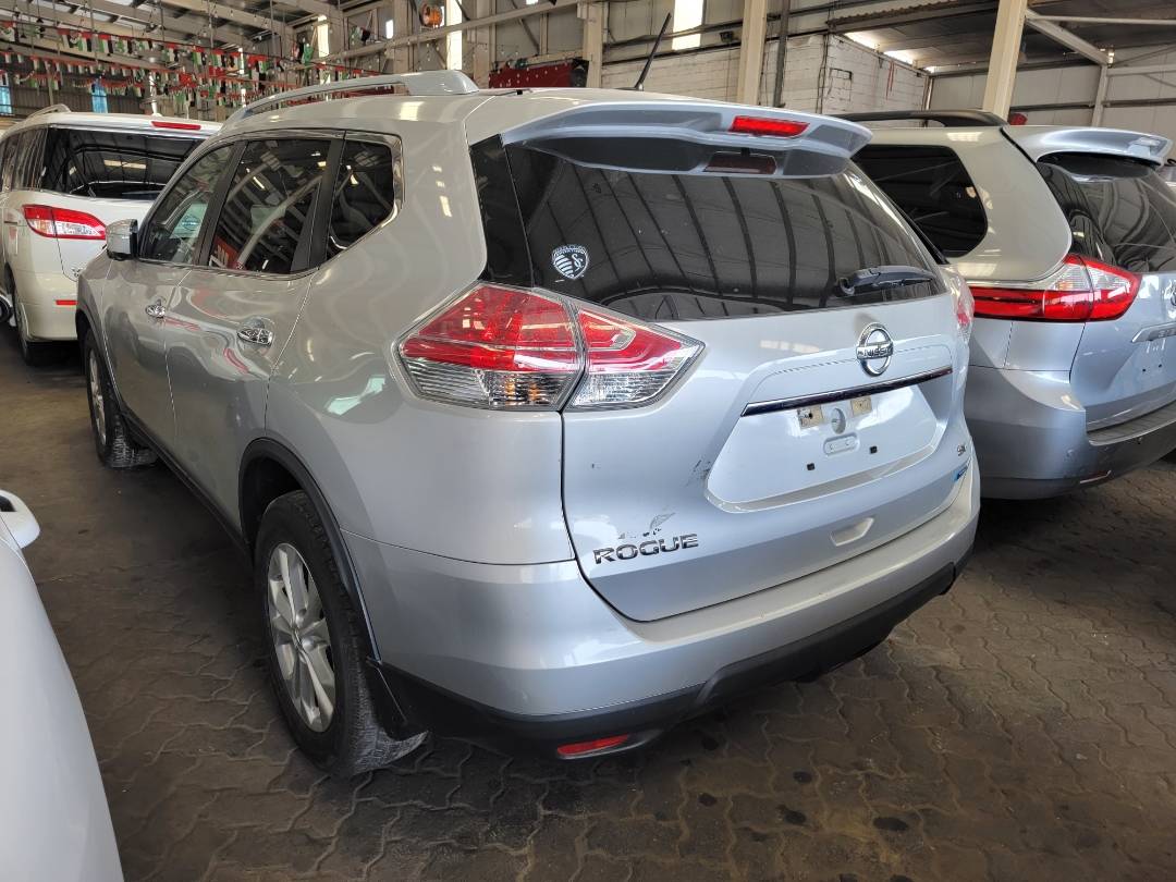 2014 NISSAN ROGUE — 169206 Miles — Lot C760909 — Souq - Marhaba Auctions Used Cars - Image 3