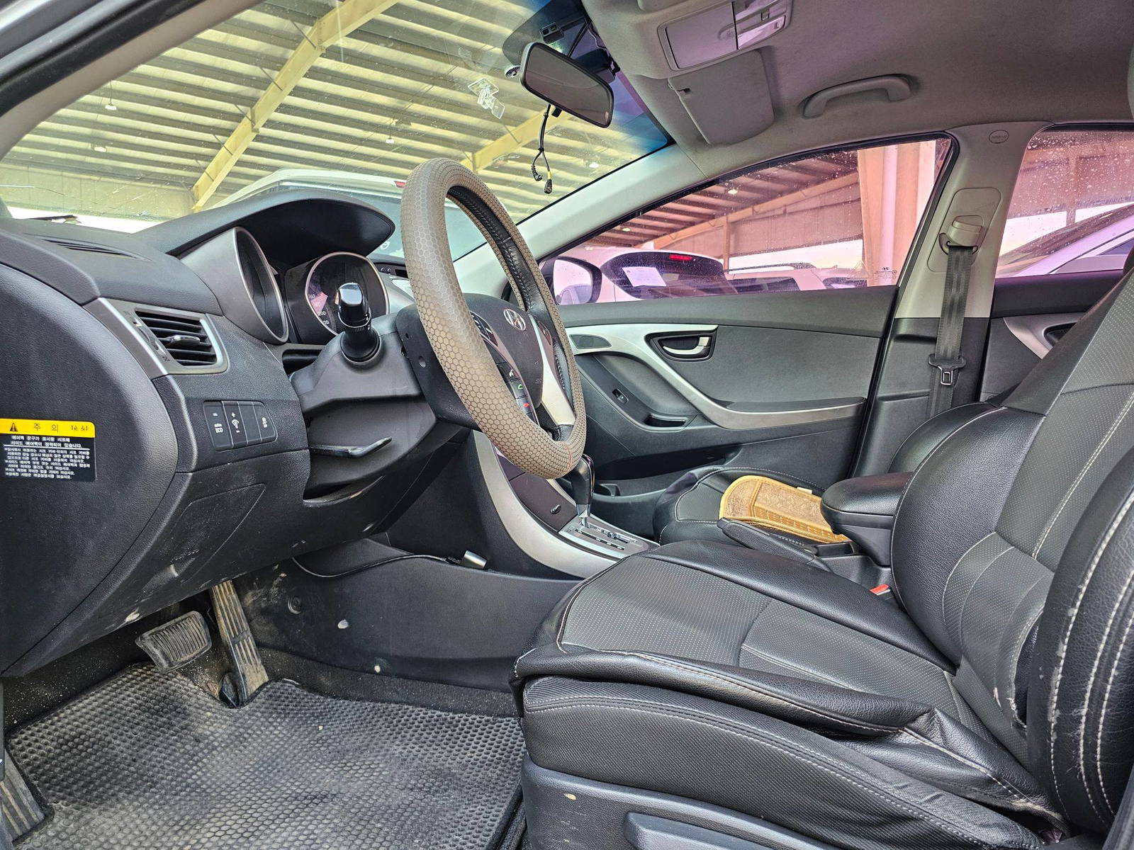 2012 HYUNDAI AVANTE — 204277 KM — Lot CU390961 — Souq - Marhaba Auctions Used Cars - Image 8
