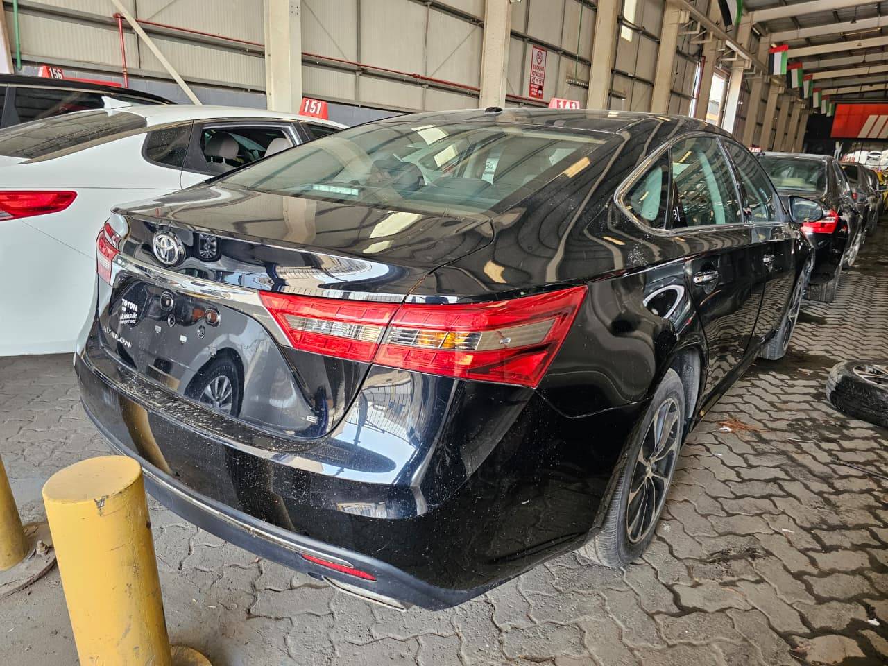 2018 TOYOTA AVALON — 162383 Miles — Lot U287151 — Main - Marhaba Auctions Used Cars - Image 4