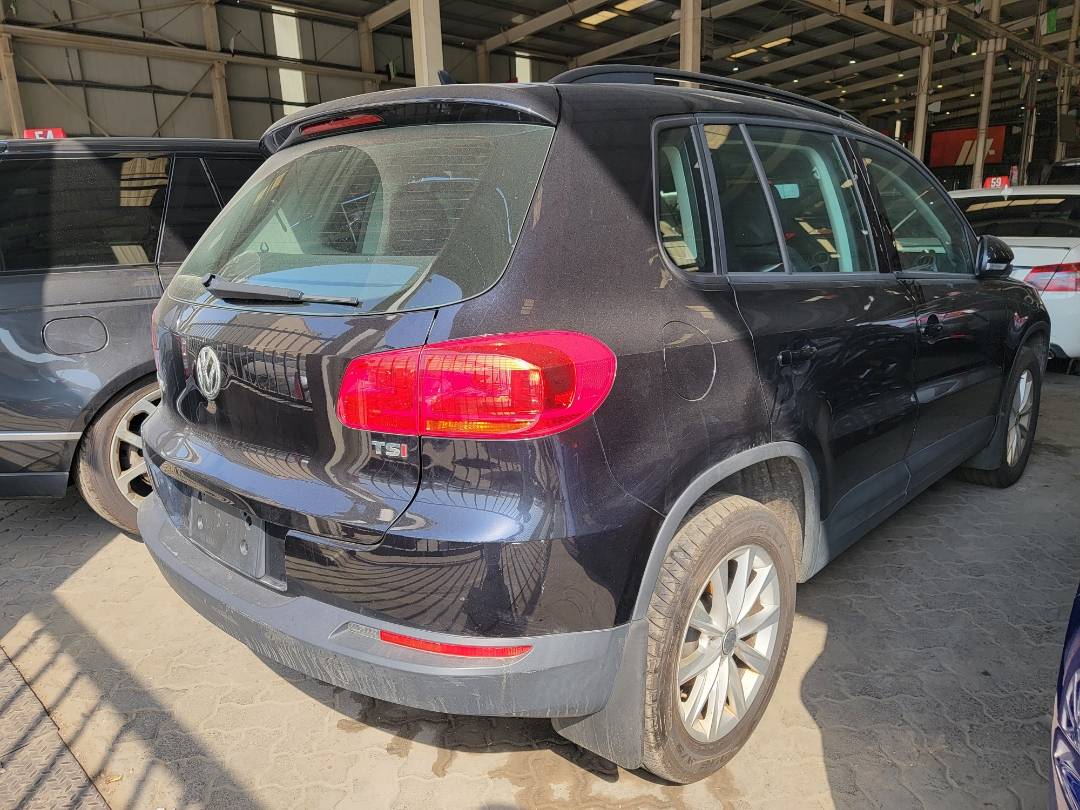 2018 VOLKSWAGEN TIGUAN — 162072 Miles — Lot 000662 — Main - Marhaba Auctions Used Cars - Image 6