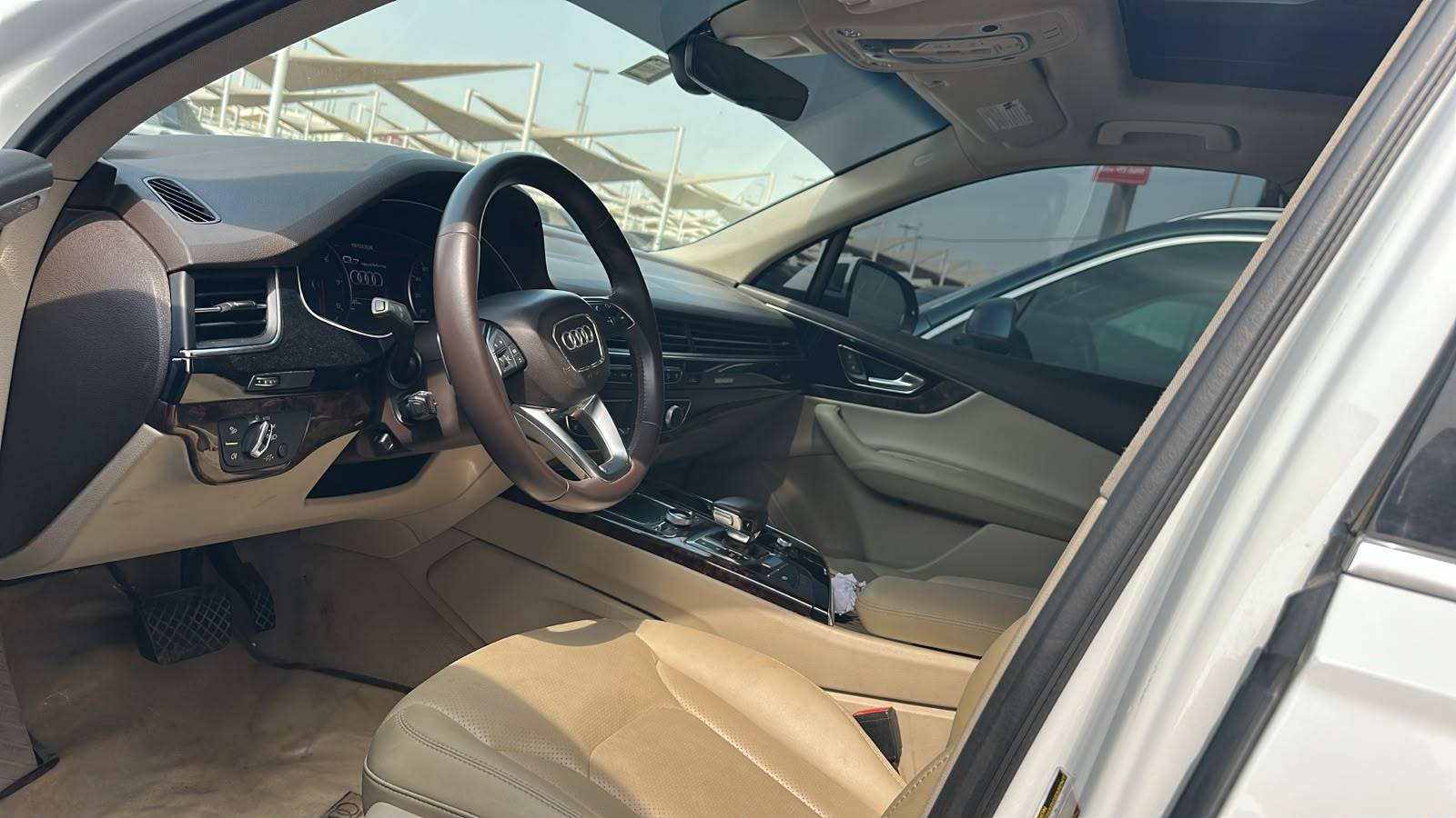 2017 AUDI Q7 — 273485 KM — Lot 72HD033570 — Souq - Marhaba Auctions Used Cars - Image 9