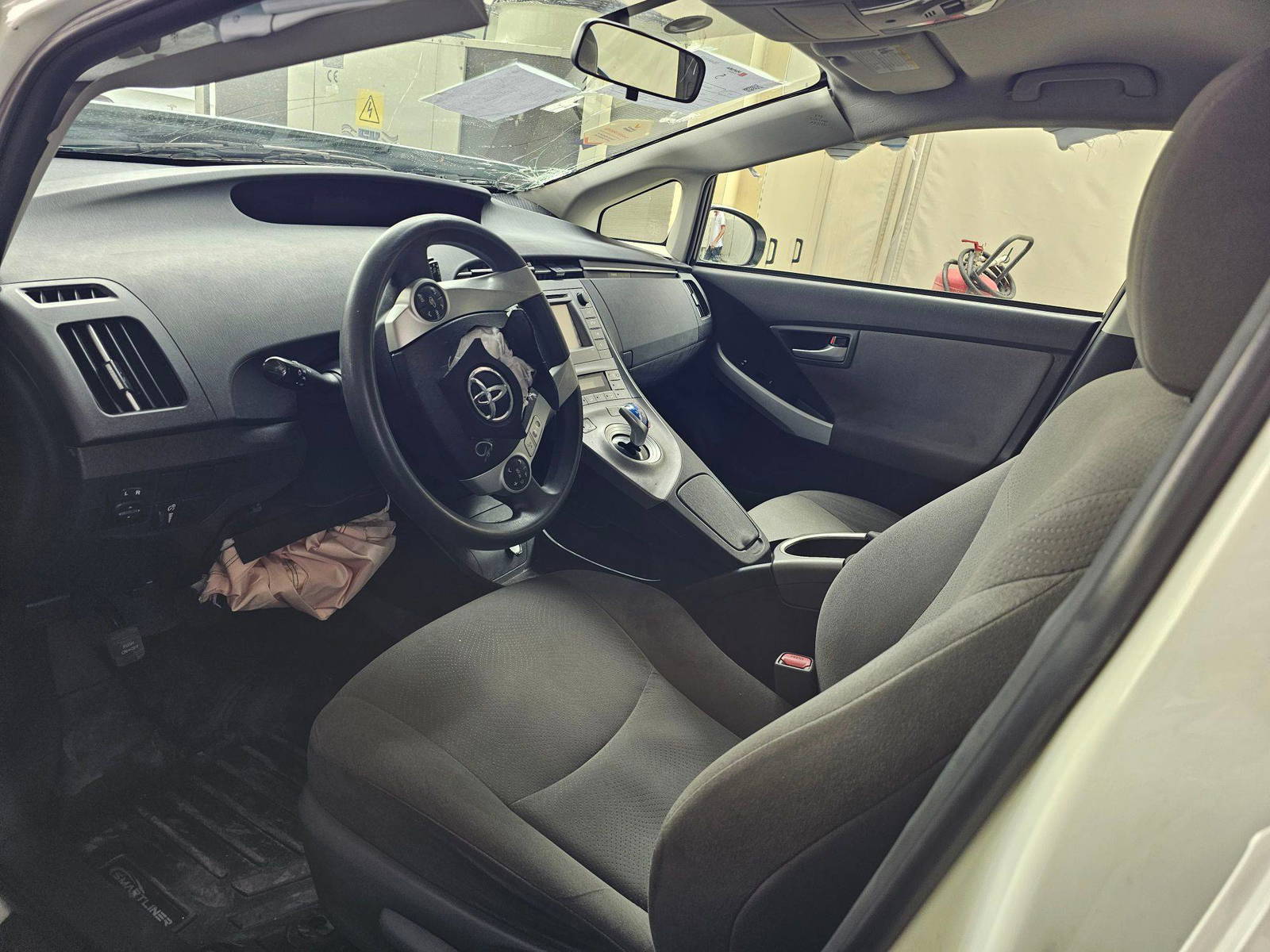 TOYOTA PRIUS 2015 - Marhaba Auction Used Cars - Image 8