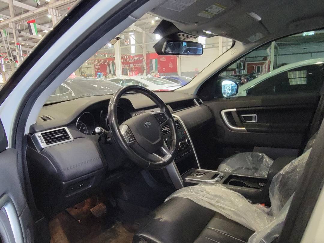 2018 LAND ROVER DISCOVERY — 89277 Miles — Lot 746262 — Main - Marhaba Auctions Used Cars - Image 6