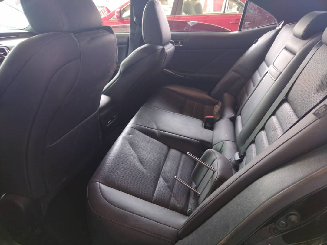2016 LEXUS IS-350 — 104401 Miles — Lot G5024294 - Marhaba Auctions Used Cars - Image 7