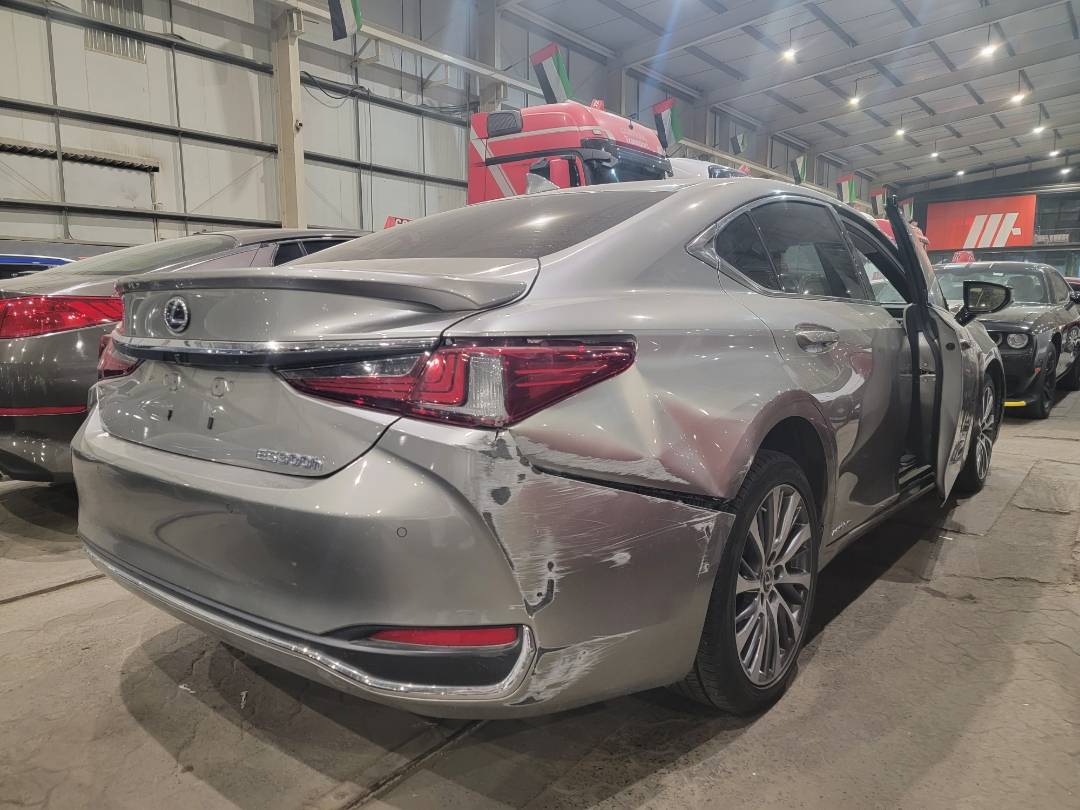 2019 LEXUS ES 300H — 55383 Miles — Lot B18K2012580 — Main - Marhaba Auctions Used Cars - Image 3
