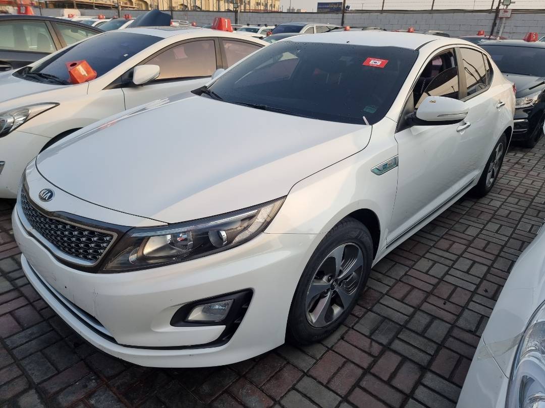 2014 KIA K5 — 211986 KM — Lot 2105487 — Main - Marhaba Auctions Used Cars - Image 3