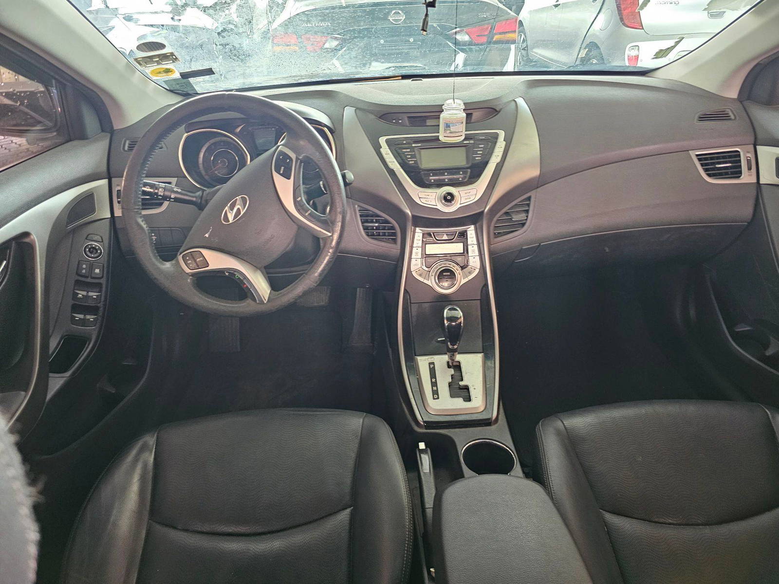 2011 HYUNDAI AVANTE — 124953 KM — Lot 37384 — Souq - Marhaba Auctions Used Cars - Image 7