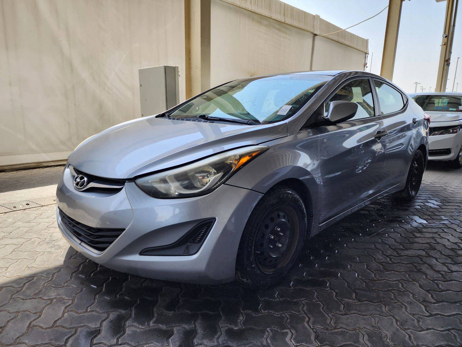 2016 HYUNDAI ELANTRA — 163591 Miles — Lot 48962454 — Souq - Marhaba Auctions Used Cars - Image 5
