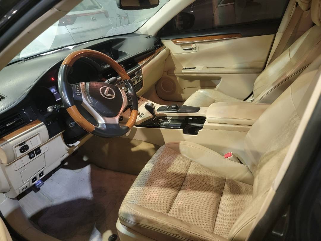 2013 LEXUS ES 300H — 175771 KM — Lot D2001212 — Main - Marhaba Auctions Used Cars - Image 8