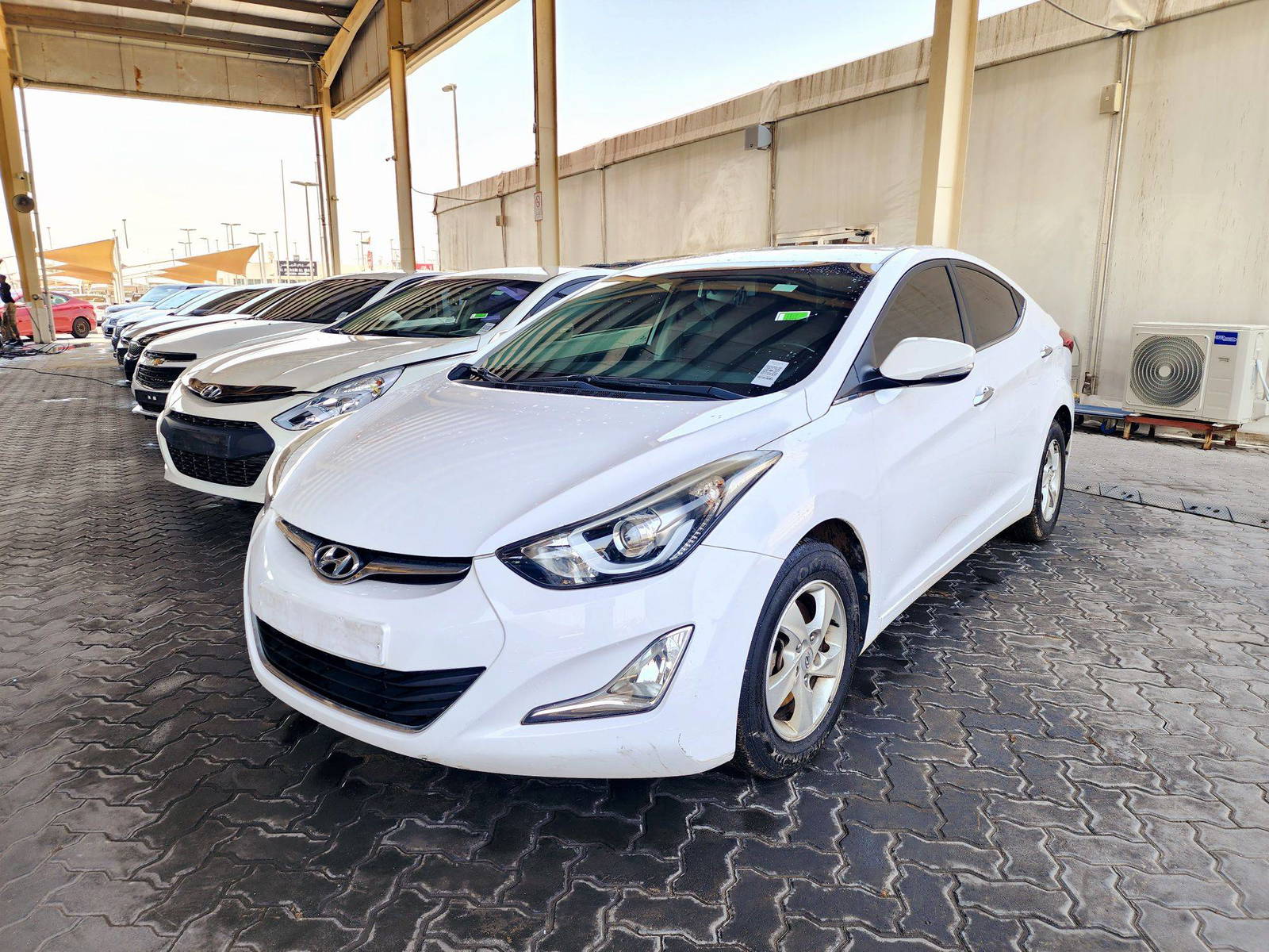 2014 HYUNDAI AVANTE — 192390 KM — Lot 059189 — Souq - Marhaba Auctions Used Cars - Image 5