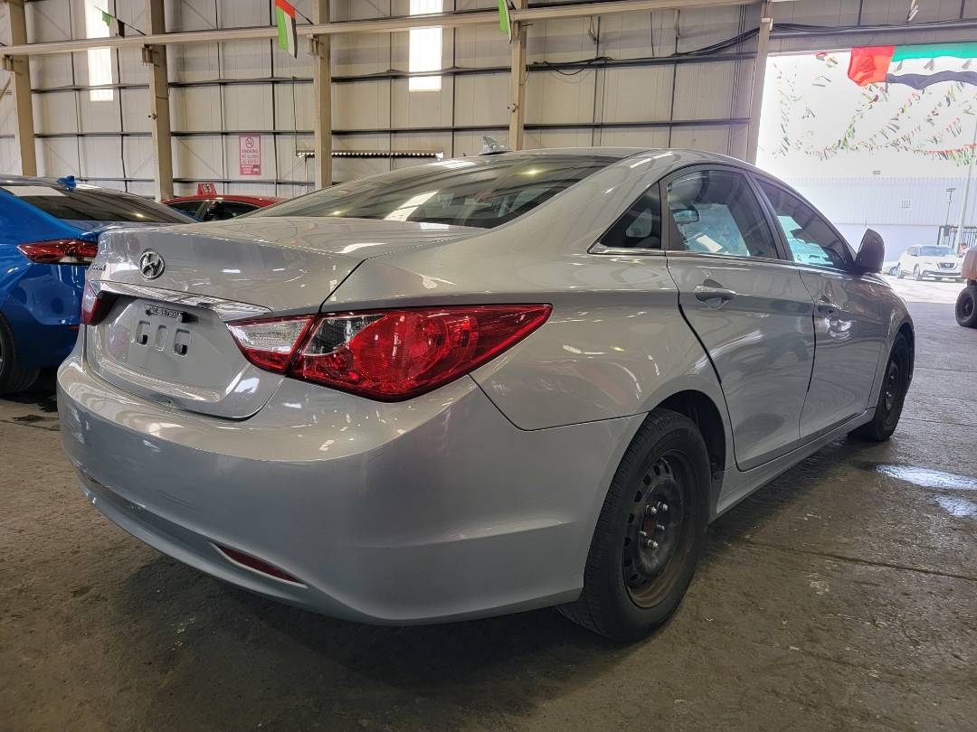 2012 HYUNDAI SONATA — 115567 Miles — Lot 72579484 — Main - Marhaba Auctions Used Cars - Image 3