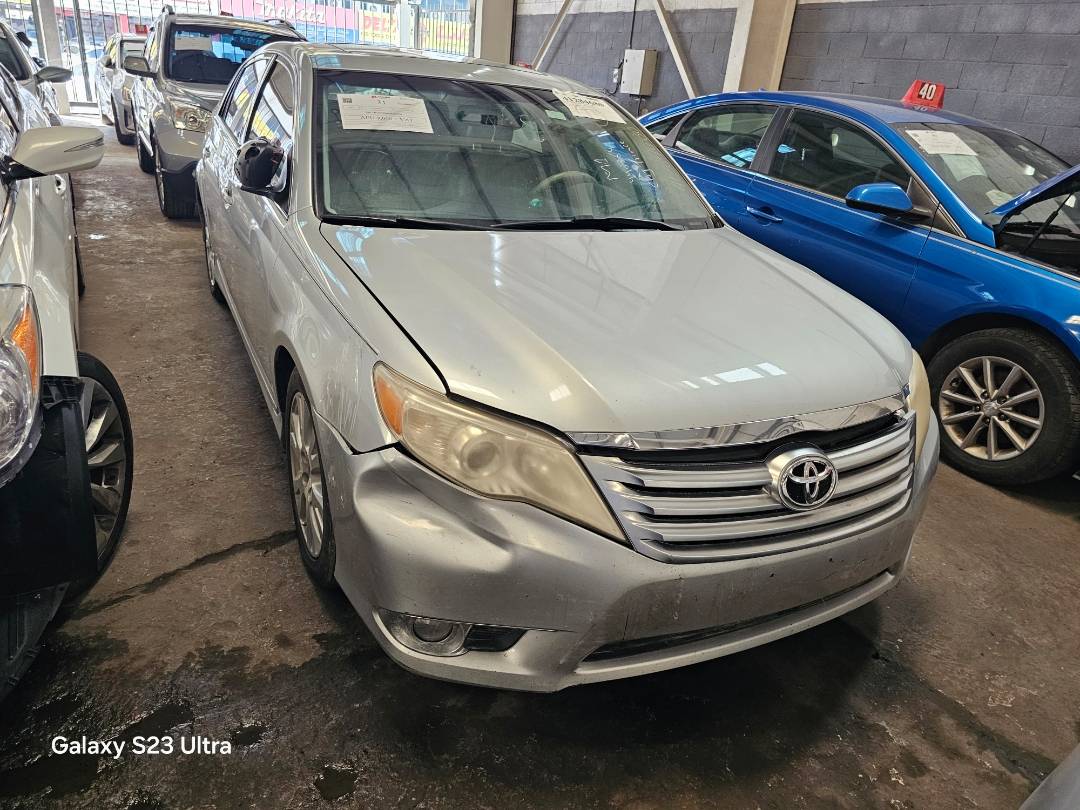 2011 TOYOTA AVALON — 224904 Miles — Lot U440364 — Main - Marhaba Auctions Used Cars - Image 4