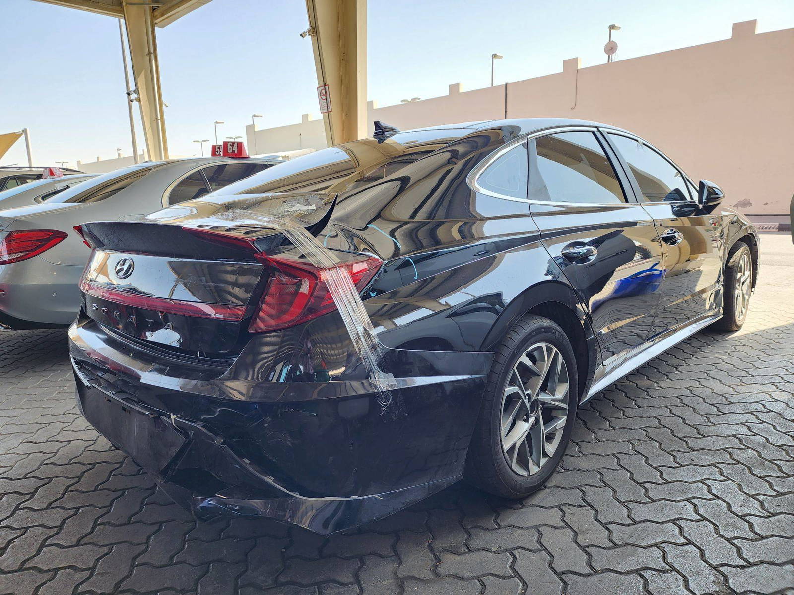 2020 HYUNDAI SONATA — 72 798 Miles — Lot 2LH037271 — Souq - Marhaba Auctions Used Cars - Image 3