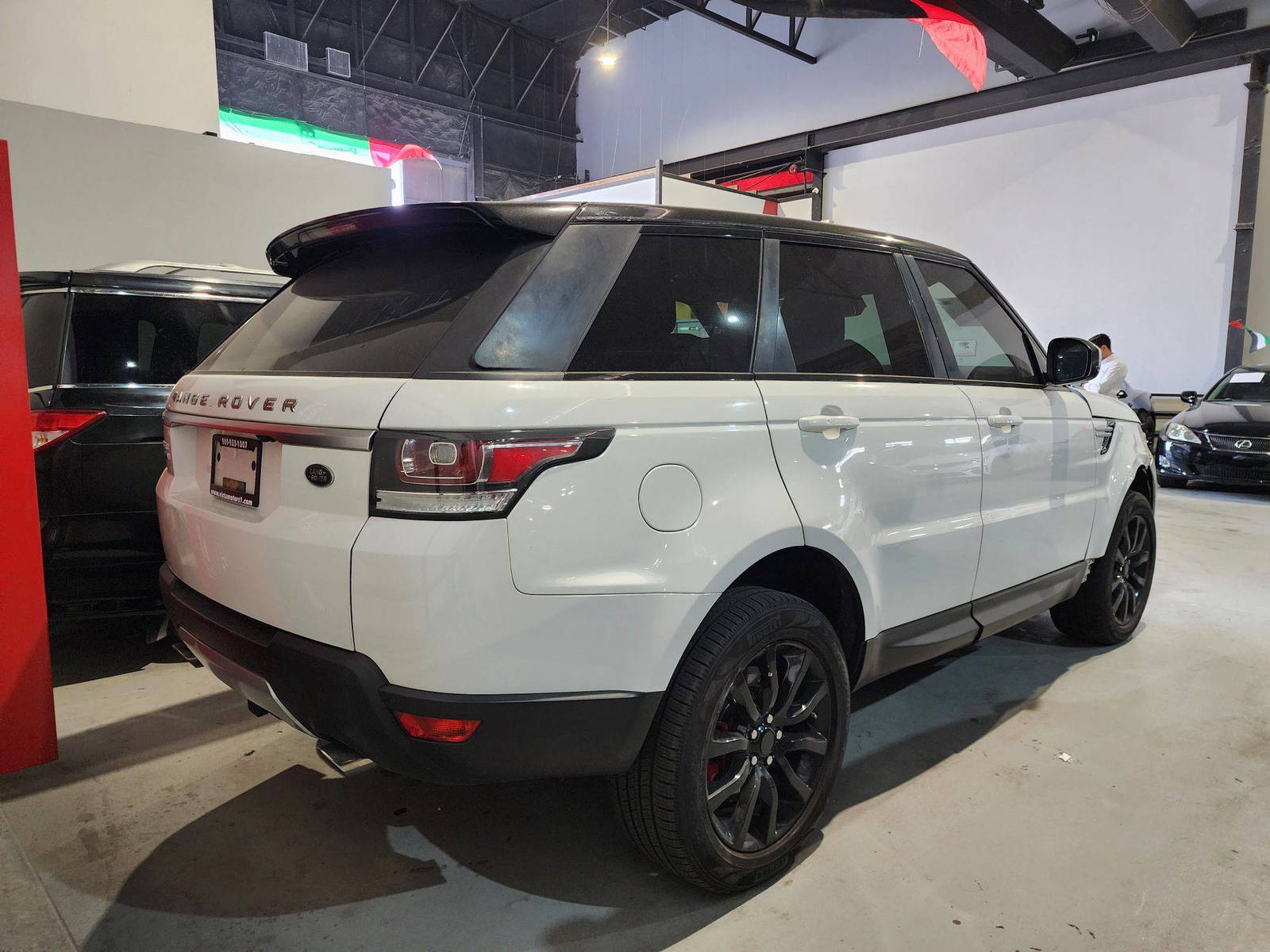 2016 LAND ROVER RANGE ROVER SPORT — 72705 Miles — Lot 214587 — Al Quoz - Marhaba Auctions Used Cars - Image 5