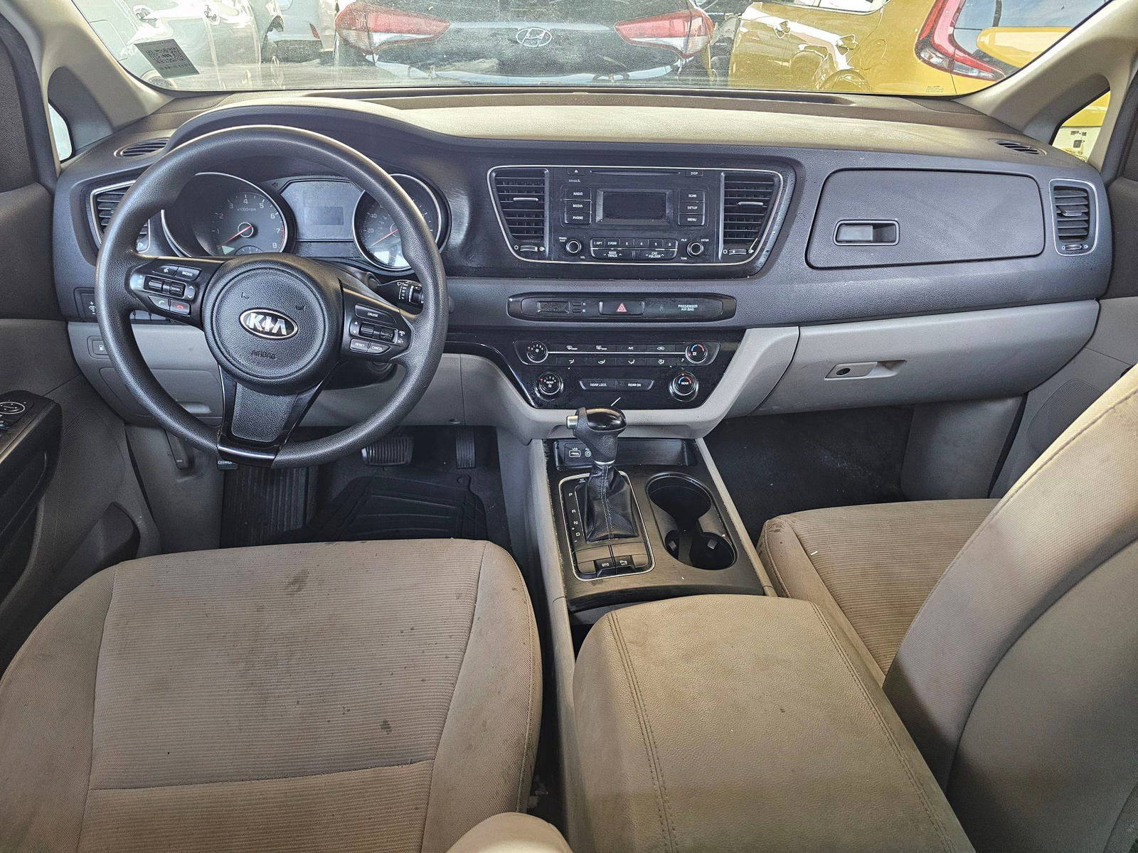 2015 KIA SEDONA — 182177 Miles — Lot 3F6025335 — Souq - Marhaba Auctions Used Cars - Image 8