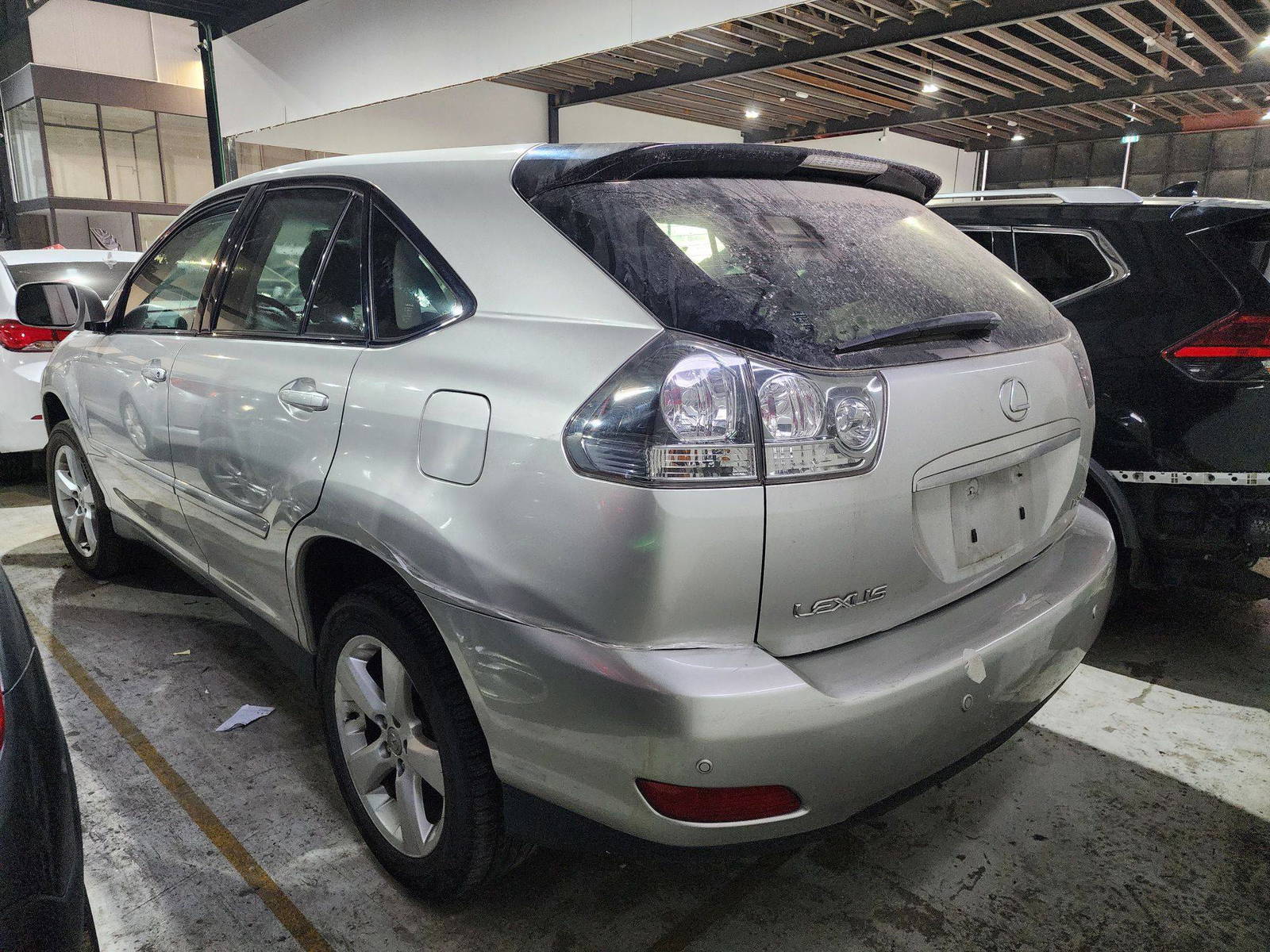 2007 LEXUS RX 350 — 111081 KM — Lot 72011620 — Al Quoz - Marhaba Auctions Used Cars - Image 6
