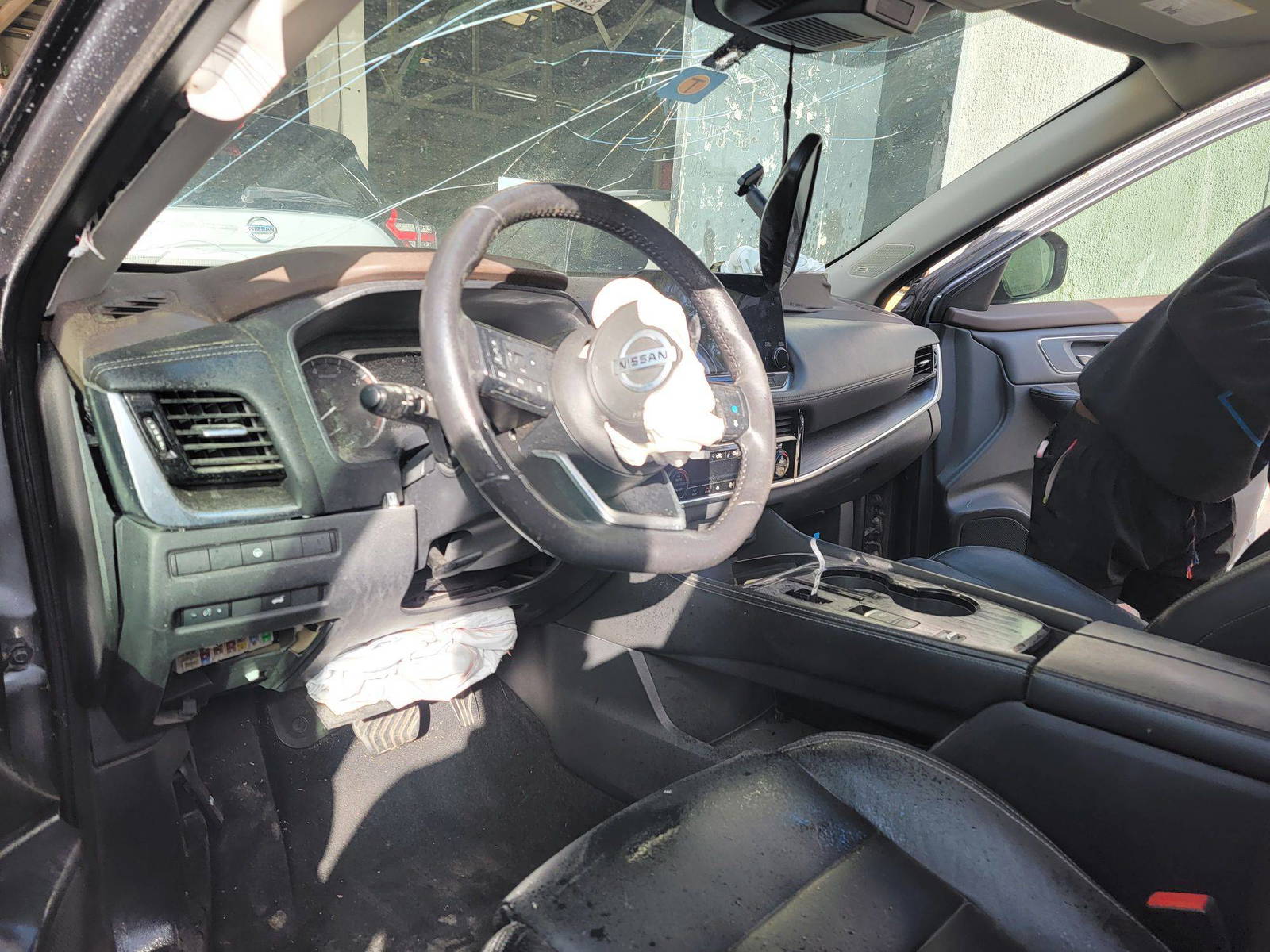 NISSAN ROGUE 2021 - Marhaba Auction Used Cars - Image 8
