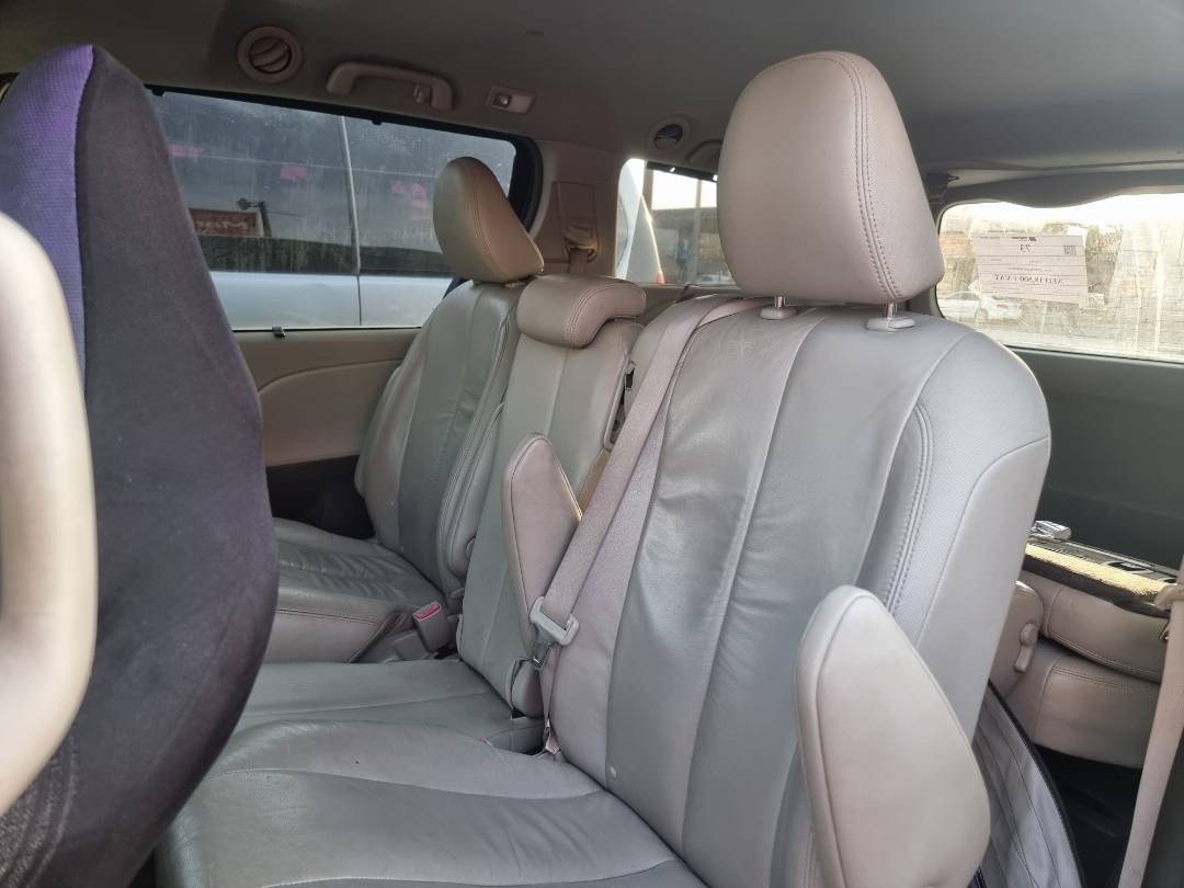 TOYOTA SIENNA 2011 - Marhaba Auction Used Cars - Image 6