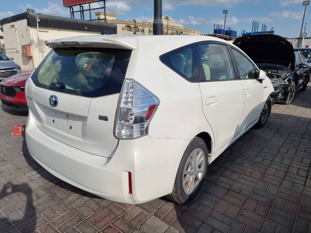 TOYOTA PRIUS V 2014 - Marhaba Auction Used Cars - Image 3