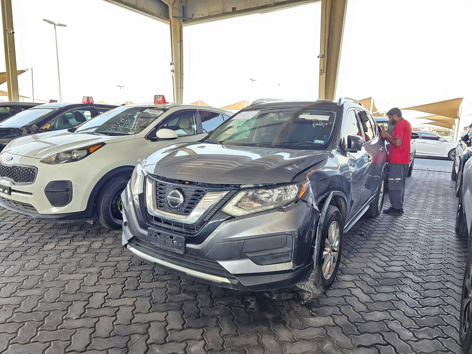 2018 NISSAN ROGUE — 180149 Miles — Lot 44567485 — Souq - Marhaba Auctions Used Cars - Image 4