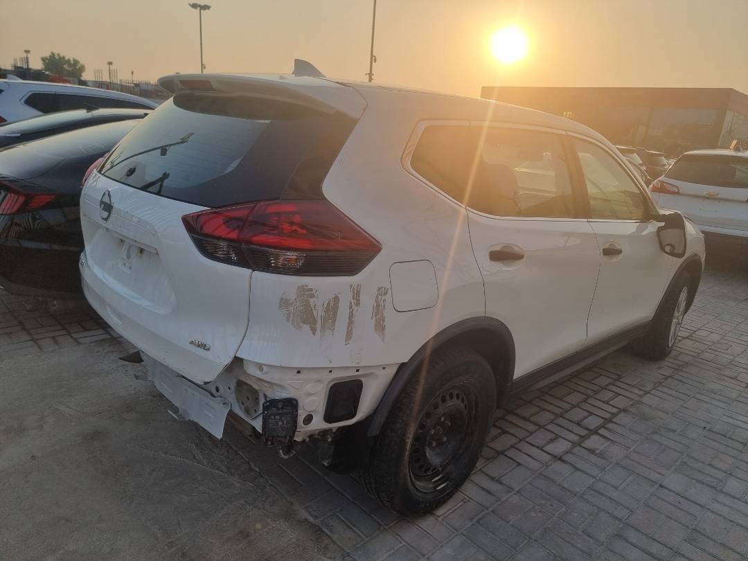2018 NISSAN ROGUE — 174161 Miles — Lot P534316 — Ind. 12 - Marhaba Auctions Used Cars - Image 3