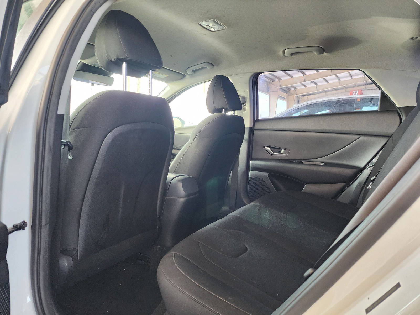2021 HYUNDAI ELANTRA — 53919 Miles — Lot MH048988 — Souq - Marhaba Auctions Used Cars - Image 6