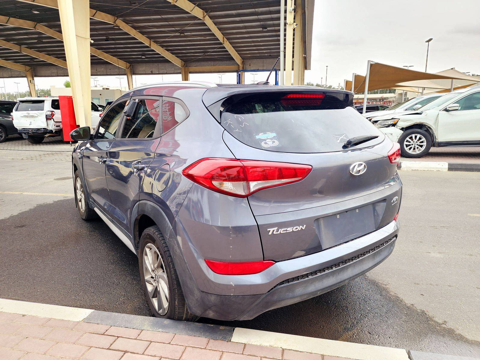 2017 HYUNDAI TUCSON — 191471 Miles — Lot A4XHU396291 — Souq - Marhaba Auctions Used Cars - Image 3