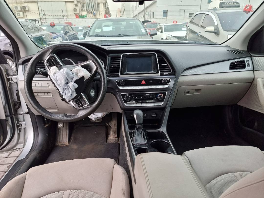 2018 HYUNDAI SONATA — 117663 Miles — Lot 124578 — Ind. 12 - Marhaba Auctions Used Cars - Image 8