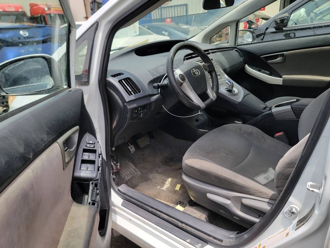 2014 TOYOTA PRIUS — 201043 Miles — Lot 1766820 — Main - Marhaba Auctions Used Cars - Image 8