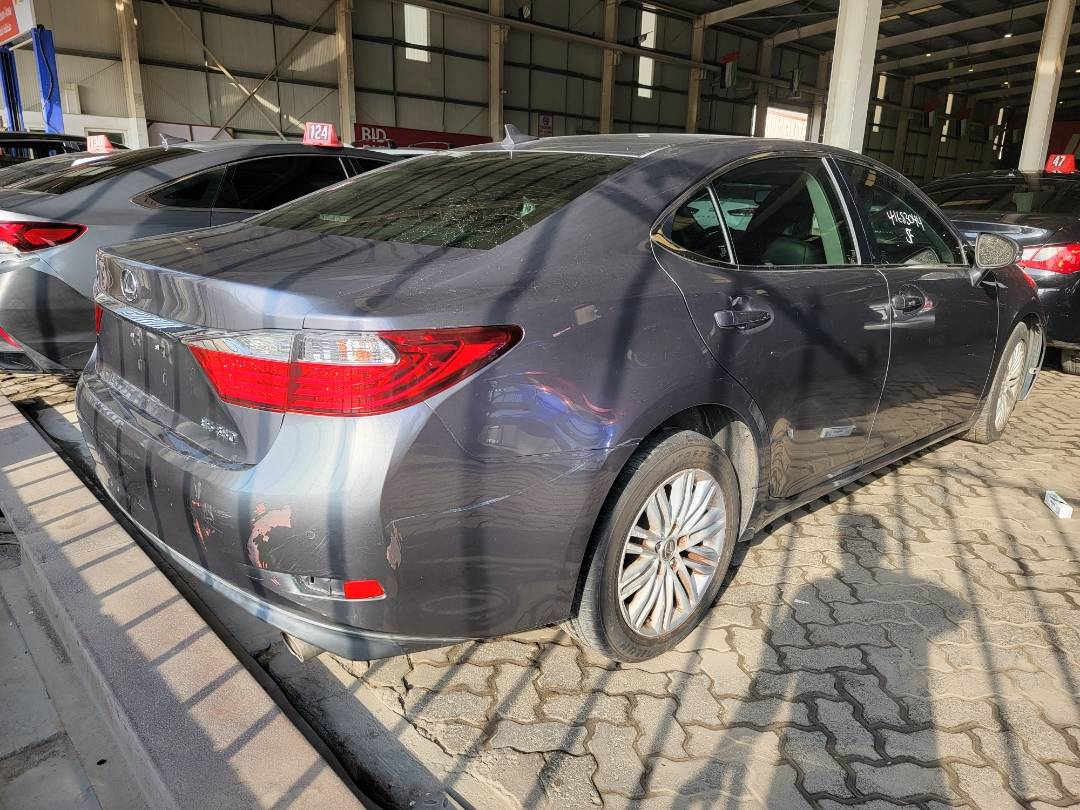 2014 LEXUS ES 350 — 145771 Miles — Lot 2E2101434 — Main - Marhaba Auctions Used Cars - Image 4