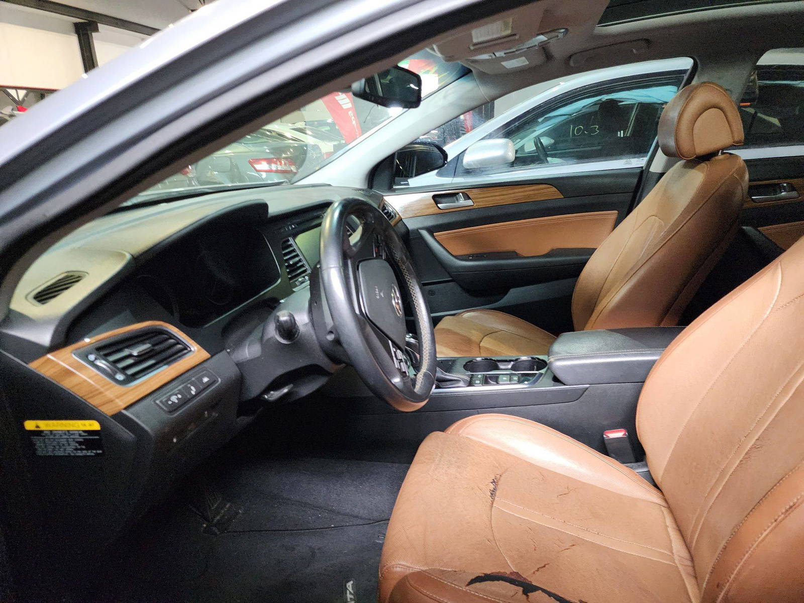 2015 HYUNDAI SONATA — 112644 Miles — Lot 34588 — Al Quoz - Marhaba Auctions Used Cars - Image 9