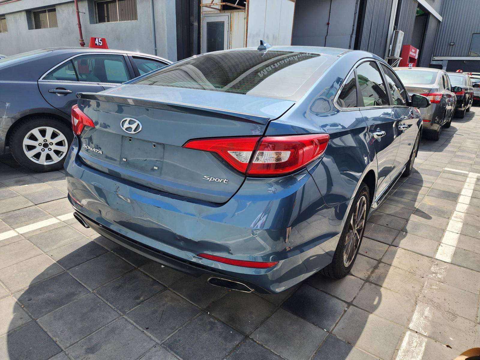 2015 HYUNDAI SONATA — 168949 Miles — Lot 94537 — Al Quoz - Marhaba Auctions Used Cars - Image 6