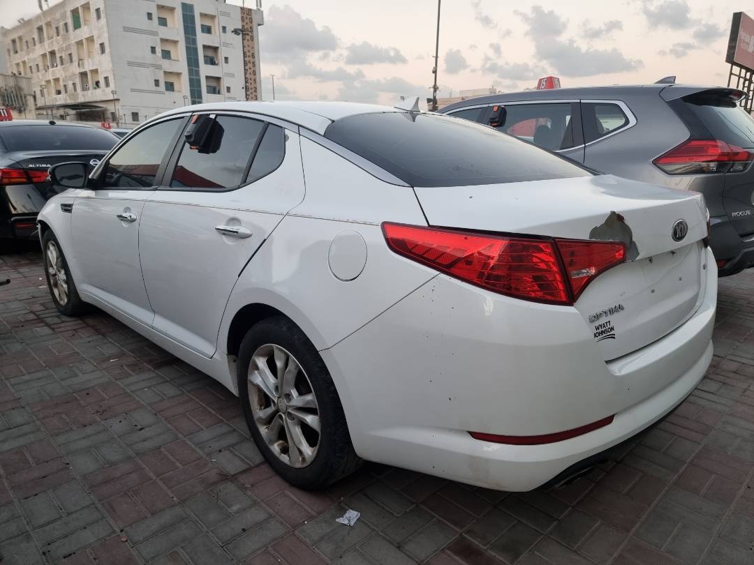 2013 KIA OPTIMA — 238609 Miles — Lot 125487 — Souq - Marhaba Auctions Used Cars - Image 4