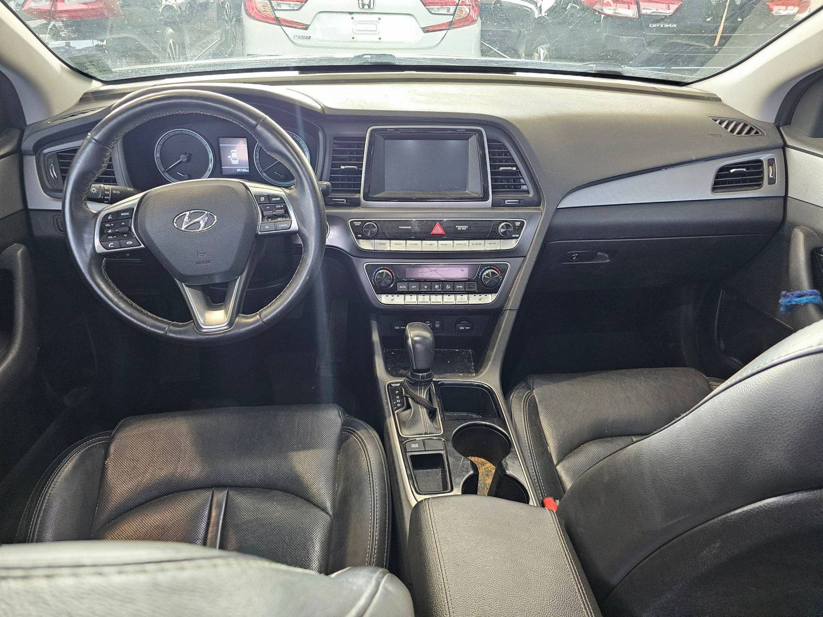2018 HYUNDAI SONATA — 84161 KM — Lot 40012479 — Souq - Marhaba Auctions Used Cars - Image 7