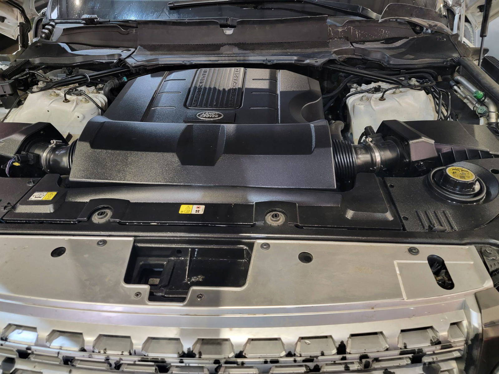 LAND ROVER RANGE ROVER 2017 - Marhaba Auction Used Cars - Image 12