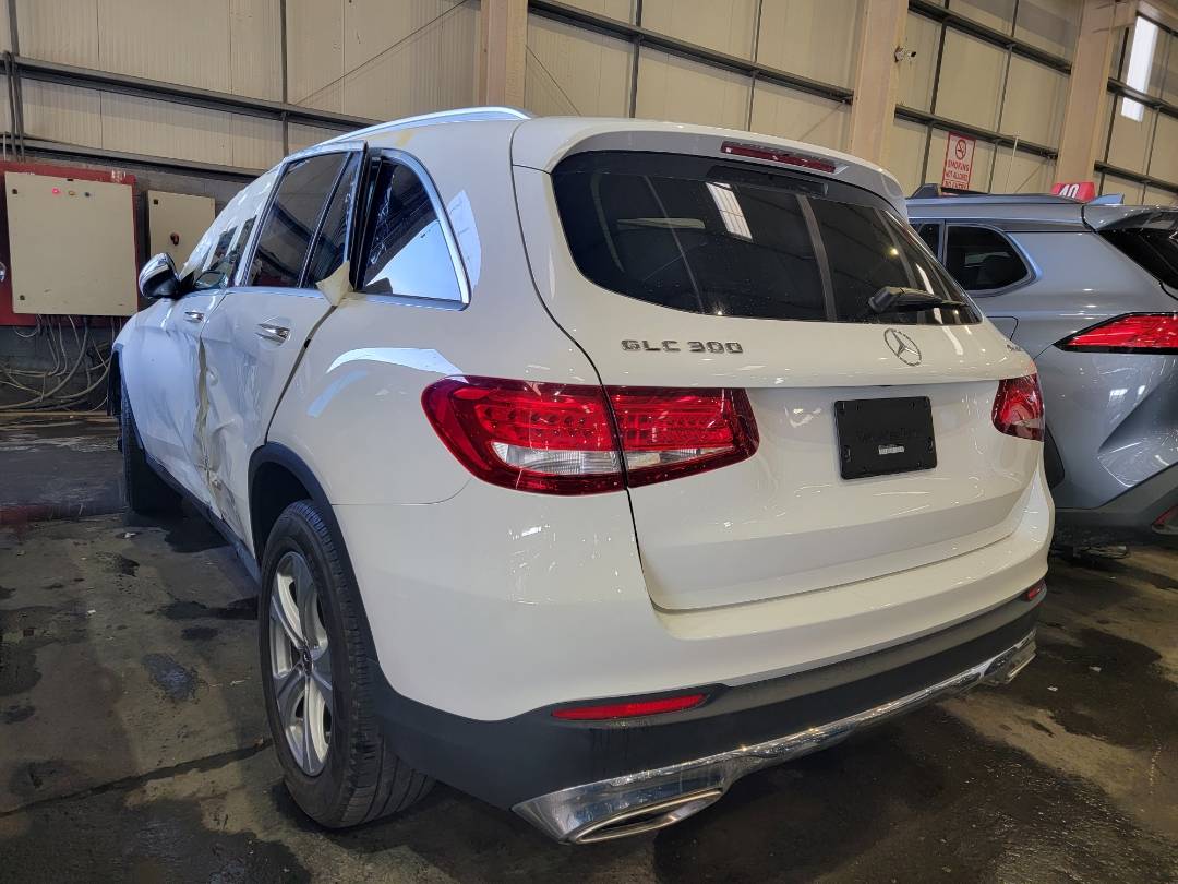 2018 MERCEDES BENZ GLC-300 — 42829 Miles — Lot 059876 — Main - Marhaba Auctions Used Cars - Image 4
