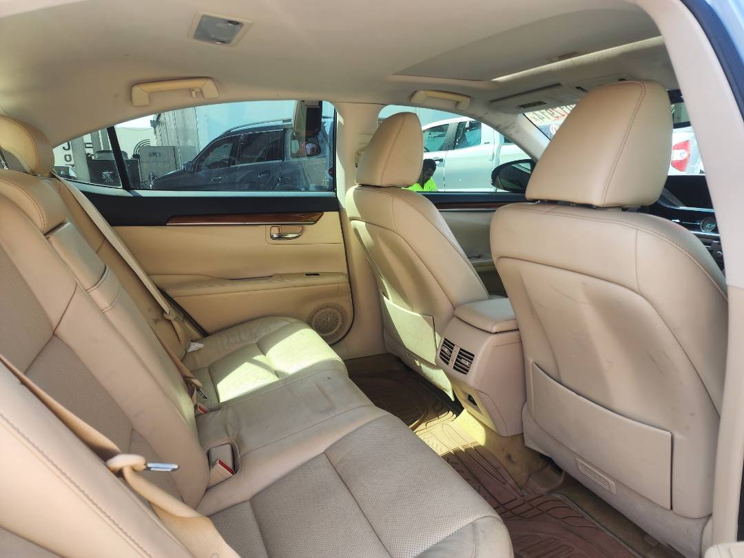 2013 LEXUS ES 300H — 196566 Miles — Lot 37456 - Marhaba Auctions Used Cars - Image 9
