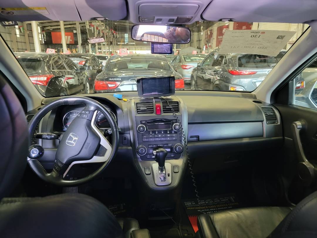 2008 HONDA CR-V — 300691 KM — Lot 8C213825 — Main - Marhaba Auctions Used Cars - Image 8