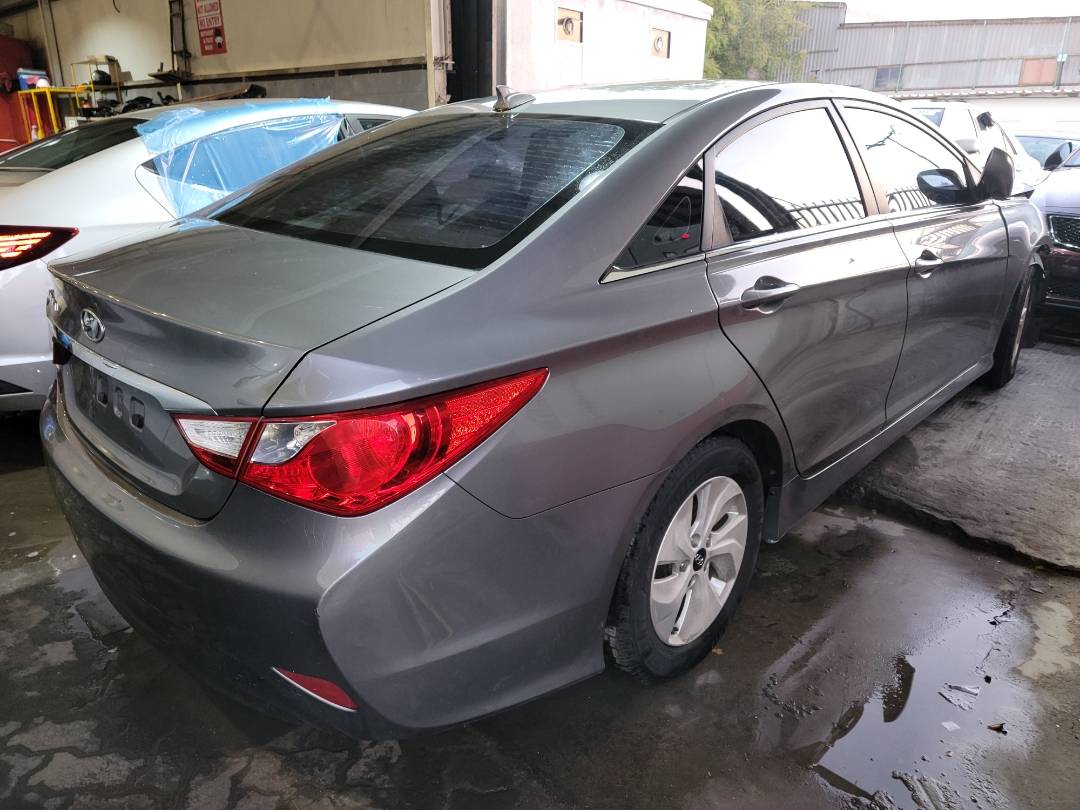 2014 HYUNDAI SONATA — 146881 Miles — Lot 63333733 - Marhaba Auctions Used Cars - Image 3