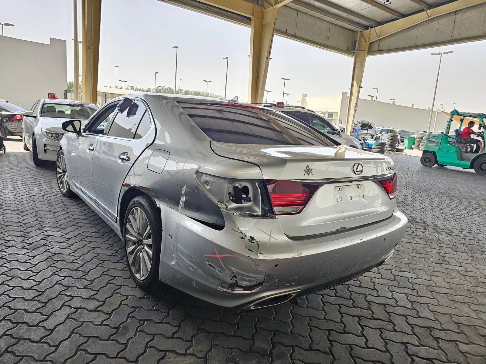 2013 LEXUS LS 460 — 112044 Miles — Lot 88987325 — Souq - Marhaba Auctions Used Cars - Image 5