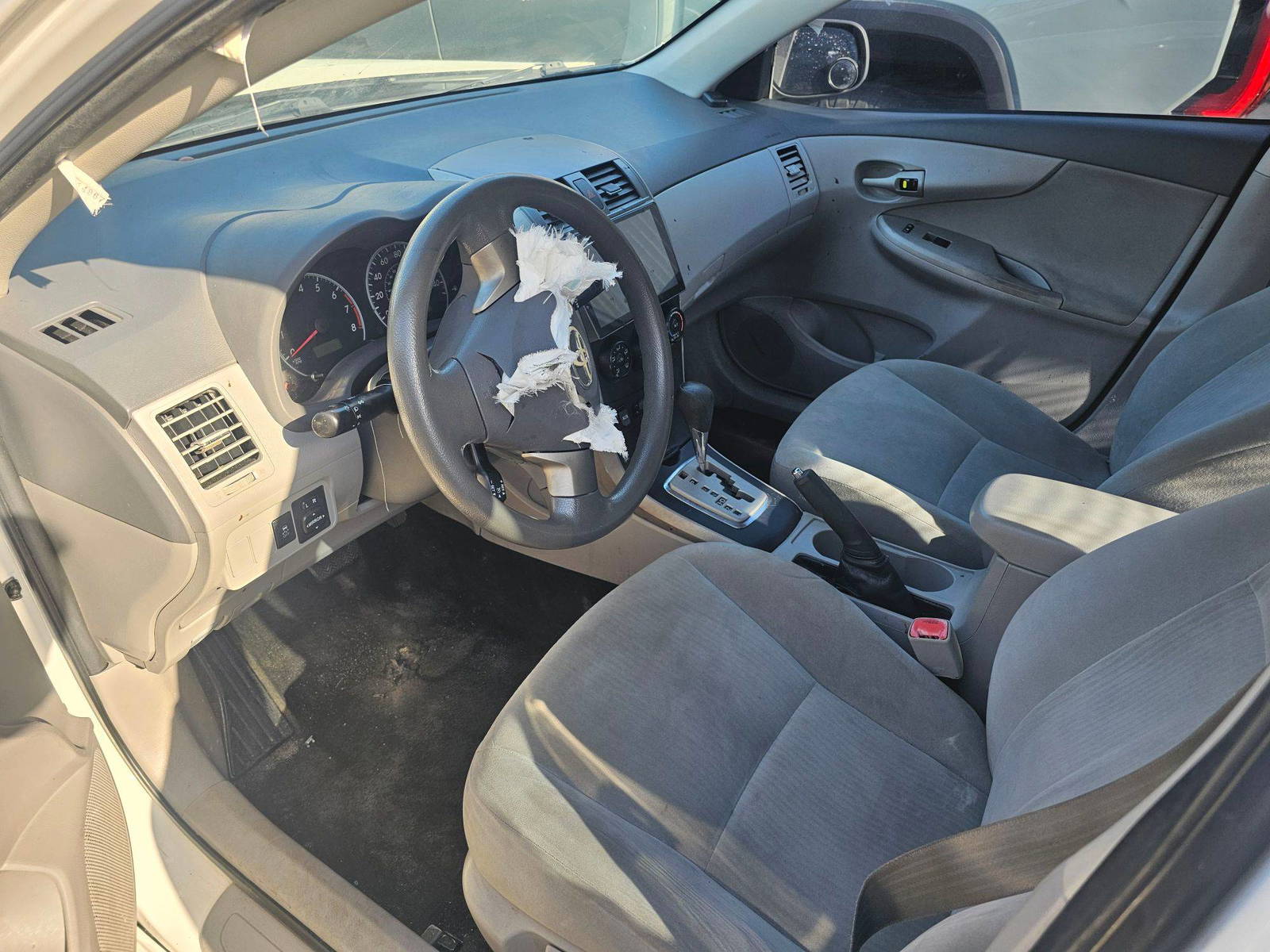 TOYOTA COROLLA 2010 - Marhaba Auction Used Cars - Image 7