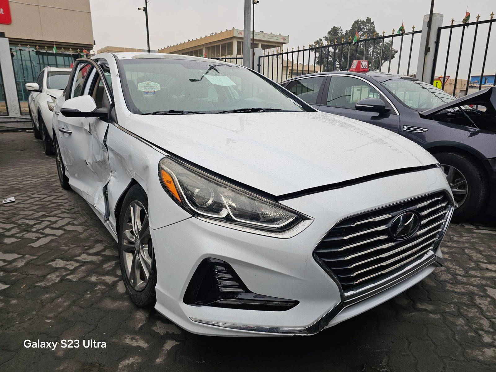 2018 HYUNDAI SONATA — 96938 Miles — Lot 43759122 — Main - Marhaba Auctions Used Cars - Image 4