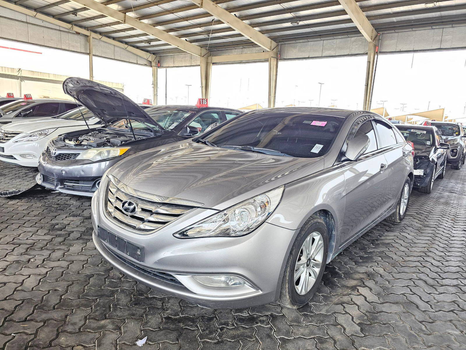 2011 HYUNDAI SONATA — 248283 KM — Lot 181937 — Souq - Marhaba Auctions Used Cars - Image 5