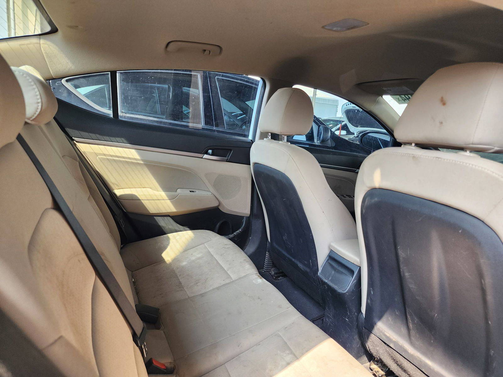 2018 HYUNDAI ELANTRA — 160994 Miles — Lot JH215366 — Souq - Marhaba Auctions Used Cars - Image 6