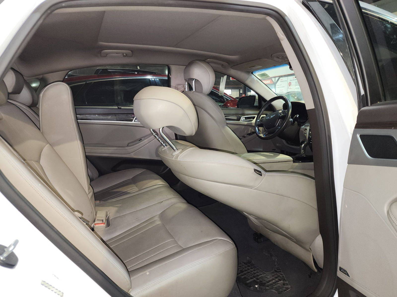 HYUNDAI GENESIS 2015 - Marhaba Auction Used Cars - Image 7