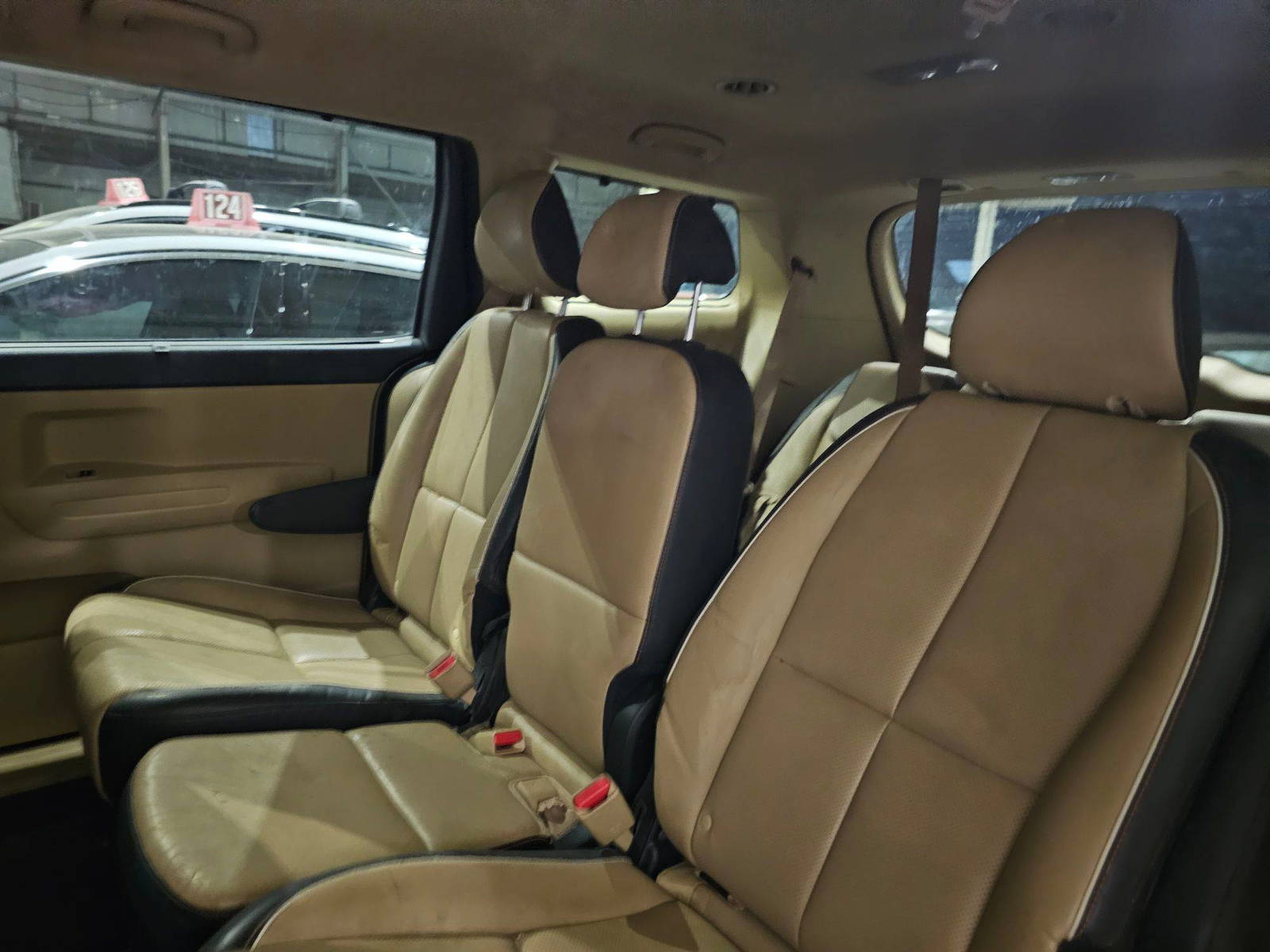 KIA SEDONA 2017 - Marhaba Auction Used Cars - Image 7