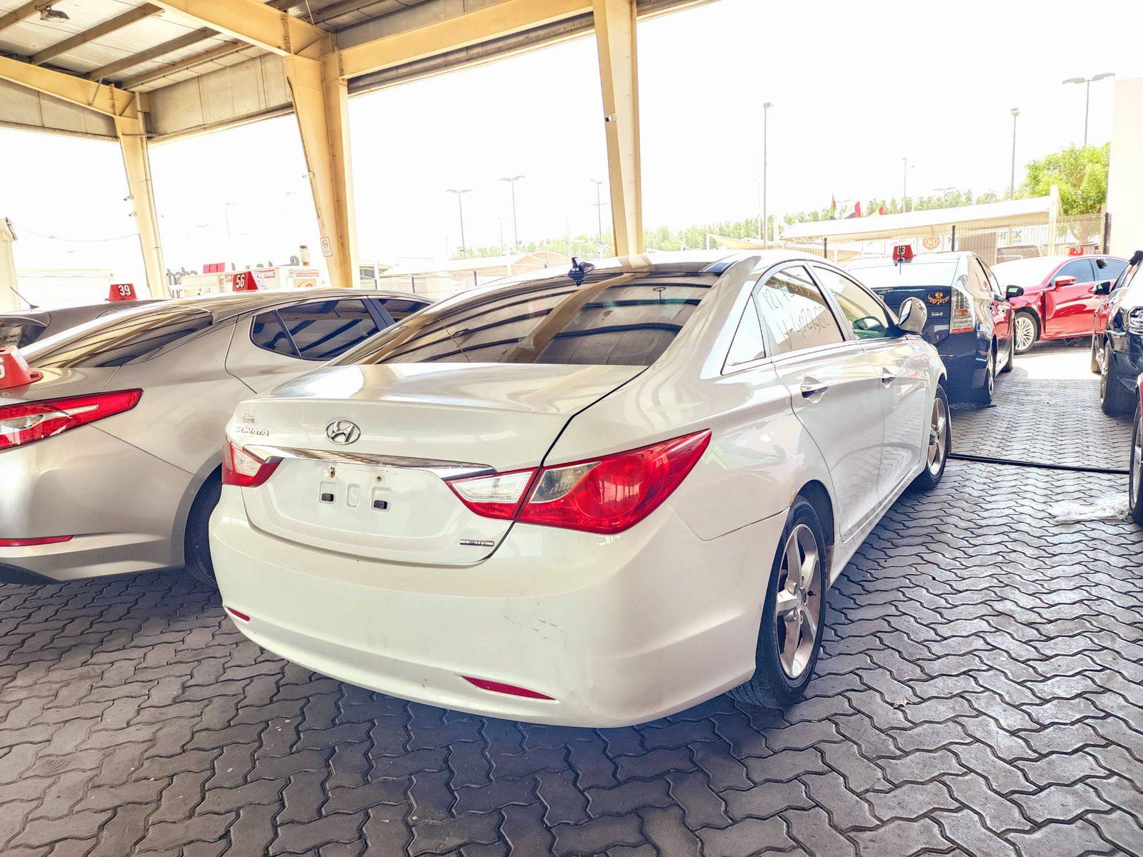 2012 HYUNDAI SONATA — 194756 KM — Lot 12172015 — Souq - Marhaba Auctions Used Cars - Image 3