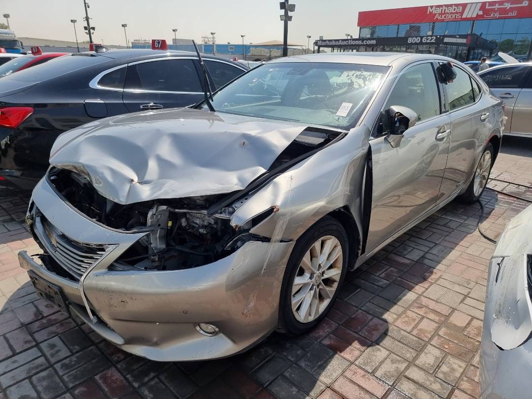 2015 LEXUS ES 300H — 158725 Miles — Lot 12054879 — Main - Marhaba Auctions Used Cars - Image 4
