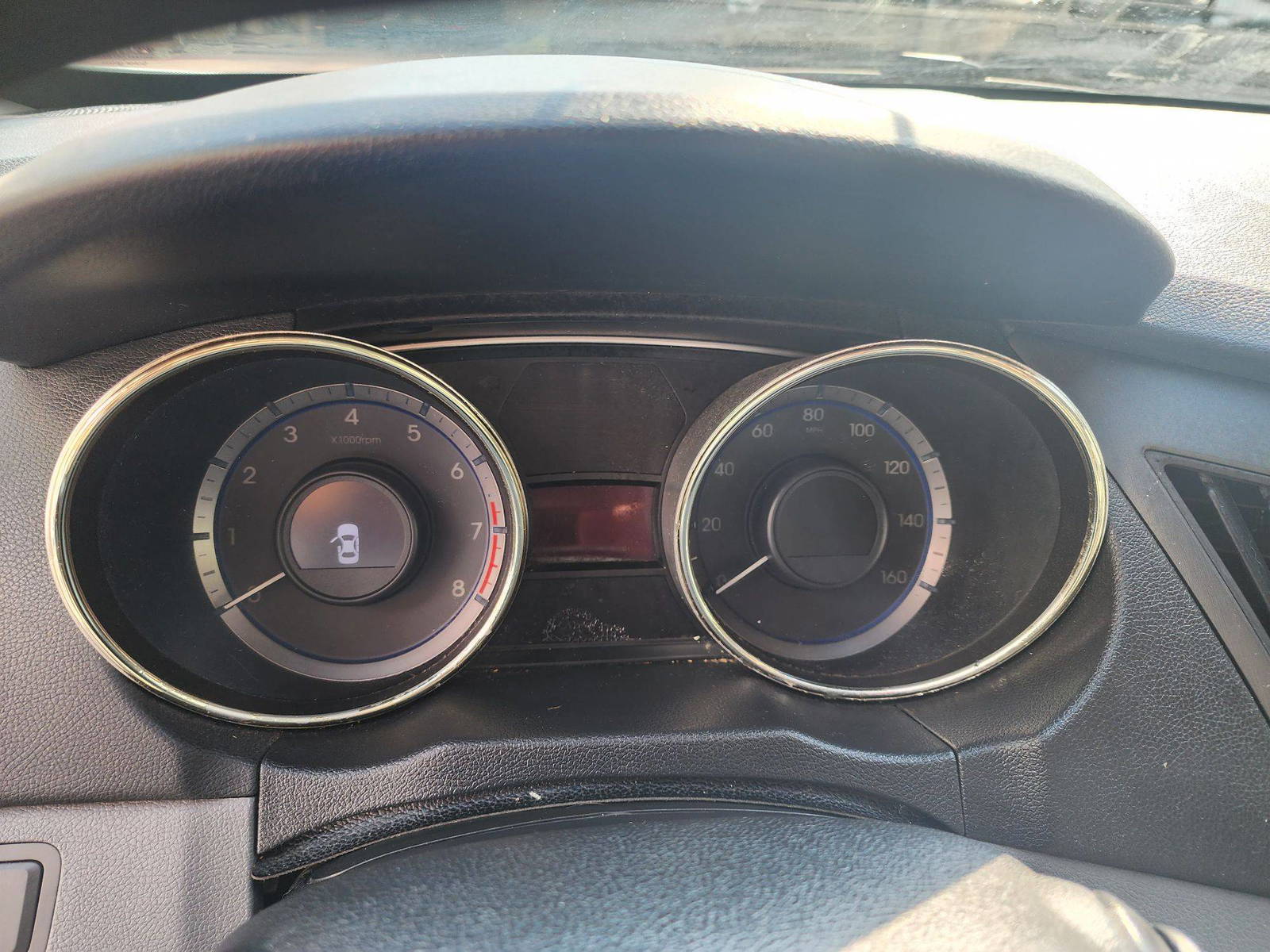 2012 HYUNDAI SONATA — 185560 Miles — Lot 67318303 - Marhaba Auctions Used Cars - Image 5