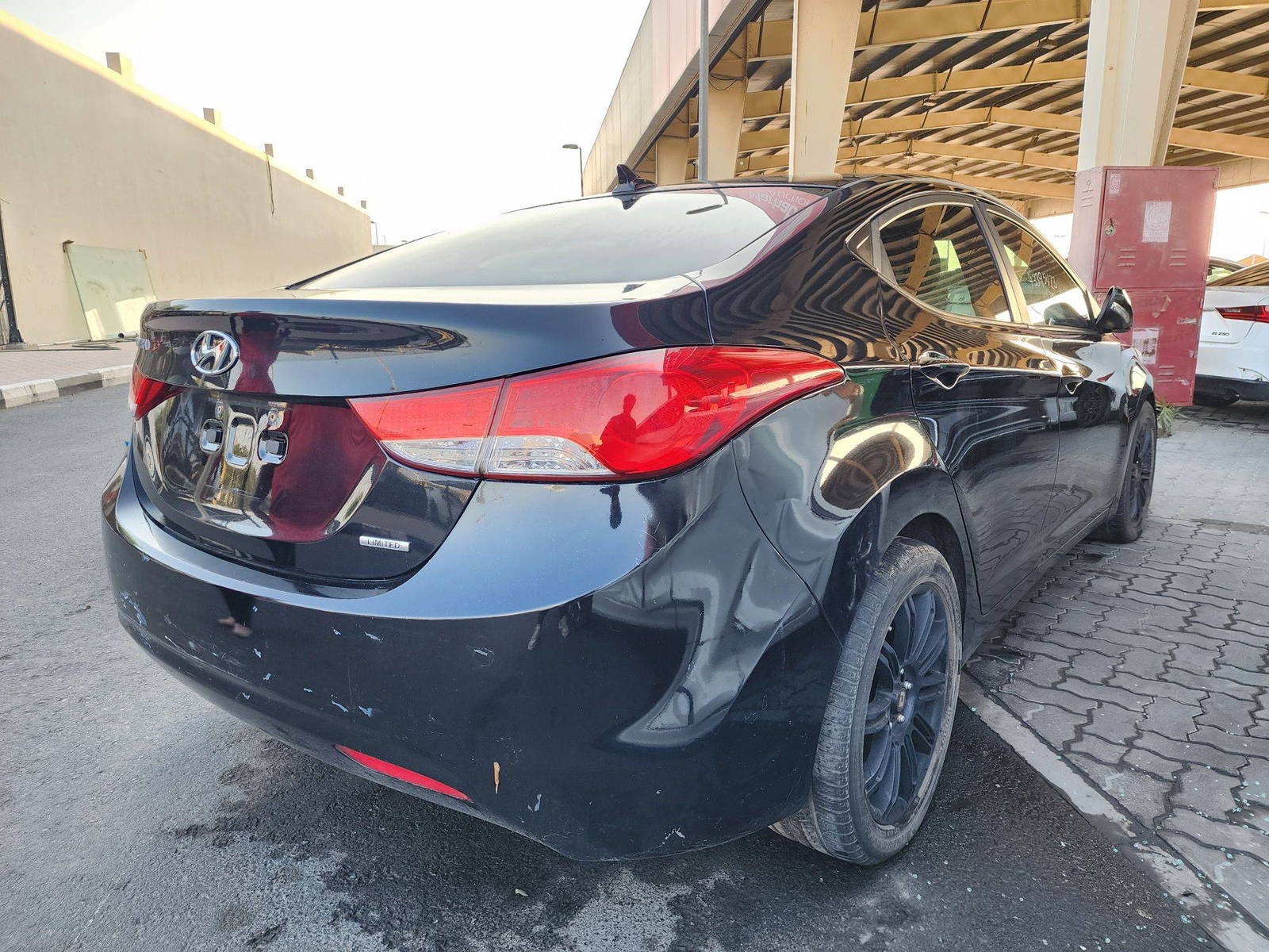 2011 HYUNDAI ELANTRA — 107031 Miles — Lot 43395423 — Souq - Marhaba Auctions Used Cars - Image 3